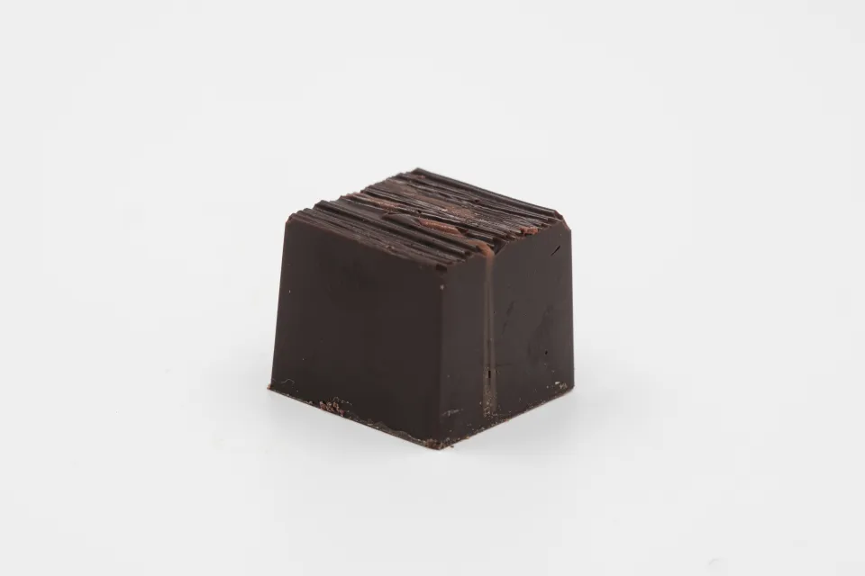 Praliné à l'ancienne cerneaux de noix noir